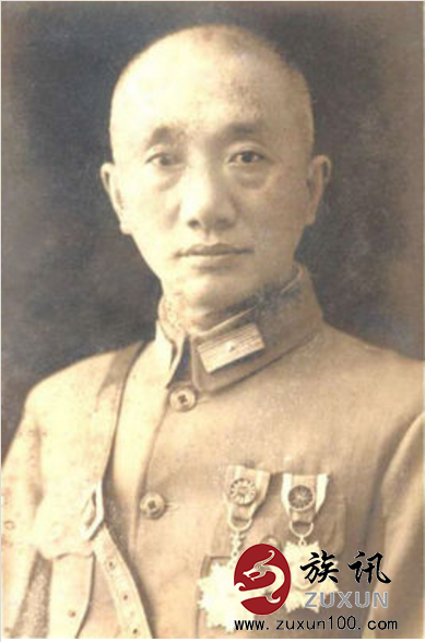 黄启东