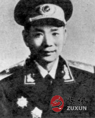 李震